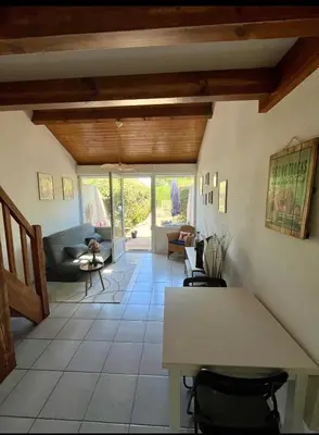 Coin salon dans l'établissement Petite maison dans les Landes
