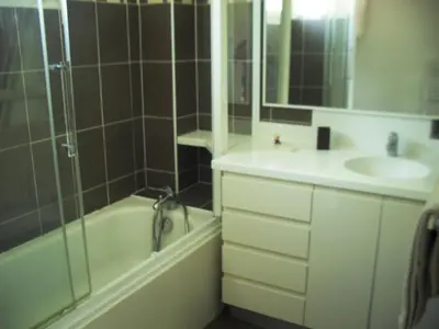 Salle de bains dans l'établissement Chambre Capbreton