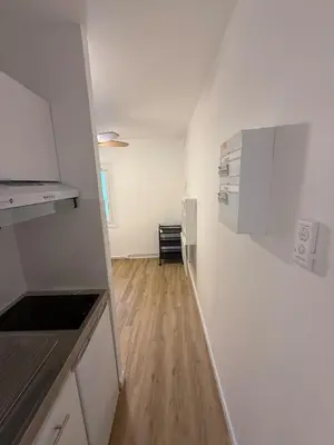 Cuisine ou kitchenette dans l'établissement Studio rénové au calme - 231