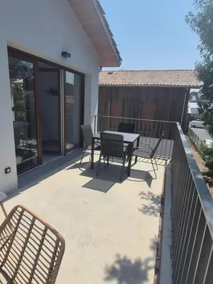 Balcon ou terrasse dans l'établissement Appartement neuf 6p centre de mios