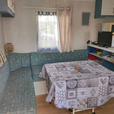 Télévision ou salle de divertissement dans l'établissement Mobil-home Camping MIMIZAN