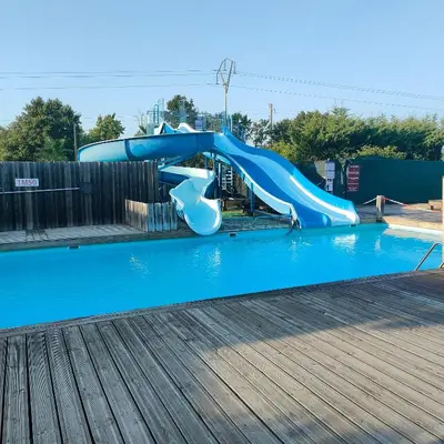 Piscine de l'établissement Mobil-home Camping MIMIZAN ou située à proximité