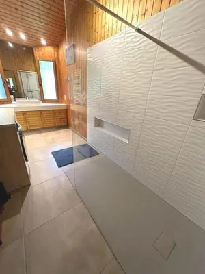 Salle de bains dans l'établissement Gite poupan