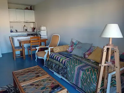 Cuisine ou kitchenette dans l'établissement Seignosse Penon - Studio avec alcôve proche plage - FR-1-239-1144