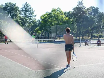 Tennis ou squash au sein de le camping ou à proximité