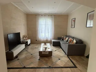 Télévision ou salle de divertissement dans l'établissement Maison Colibri