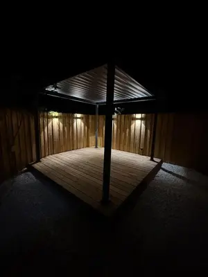 Un ou plusieurs lits dans un hébergement de l'établissement Appartement cosy avec Clim et jardin centre de Gujan