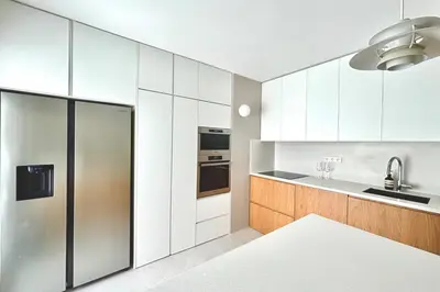 Cuisine ou kitchenette dans l'établissement Villa luxueuse avec piscine