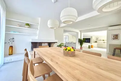 Cuisine ou kitchenette dans l'établissement Villa luxueuse avec piscine