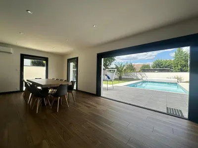 Piscine de l'établissement La Villa Estienne - Spacieuse - Conviviale - 6 Chambres - Parking privé ou située à proximité