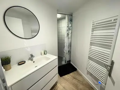 Salle de bains dans l'établissement la pause landaise