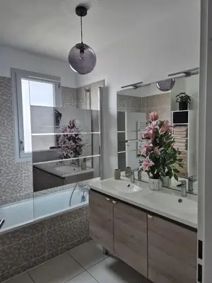Salle de bains dans l'établissement Villa 6 personnes entre nature et océan