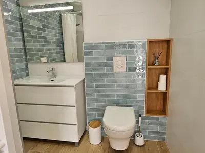 Salle de bains dans l'établissement Appartement entouré de verdure
