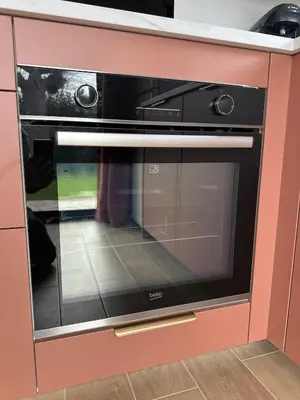 Cuisine ou kitchenette dans l'établissement Le jardin de Sienne - jardin clos