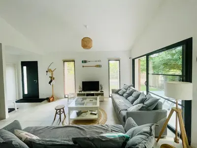 Coin salon dans l'établissement Maison au calme, accès direct lac et forêt
