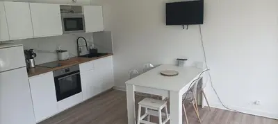 Cuisine ou kitchenette dans l'établissement La Cahute des Tamaris