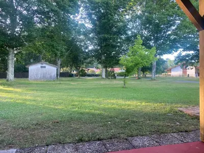 Jardin de l'établissement La Landaise avec jardin de 1 à 4 personnes
