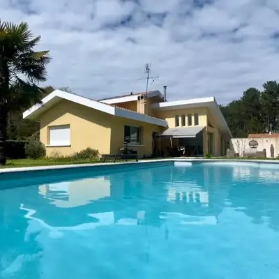 Belle Villa d'architecte entre lac et océan