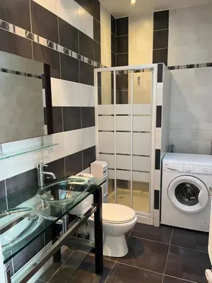 Salle de bains dans l'établissement Petite maison cœur de ville de La Teste de Buch