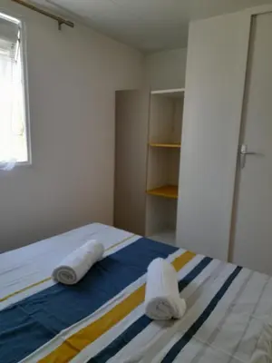 Un ou plusieurs lits dans un hébergement de l'établissement mobilhome 508