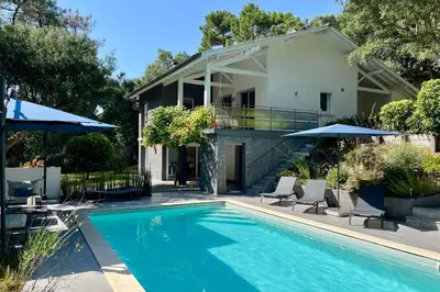 Piscine de l'établissement Villa Hortensia - Welkeys ou située à proximité