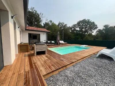 Piscine de l'établissement Villa Landéra ou située à proximité