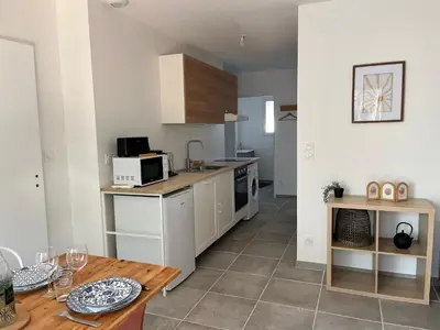 Cuisine ou kitchenette dans l'établissement Gite du Lac T2
