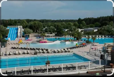 Piscine de l'établissement Mobil home 8 personnes Gastes ou située à proximité