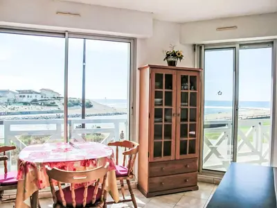 Balcon ou terrasse dans l'établissement Studio Grand Pavois-3 by Interhome