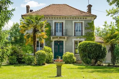 Jardin de l'établissement Villa Mon But - Maison de maître du 19ème siècle