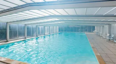 Piscine de l'établissement D Des Grands Lacs N94-2P4 ou située à proximité