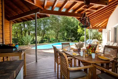 Piscine de l'établissement Demeure d'exception sur le Golf De Biscarrosse avec piscine chauffée ou située à proximité