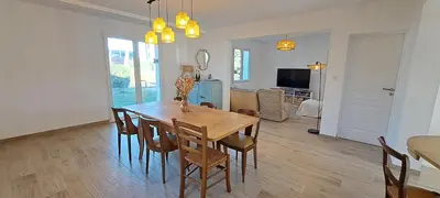 Télévision ou salle de divertissement dans l'établissement Villa Graine des pins, 14 personnes, proche Océan