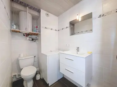 Salle de bains dans l'établissement T2 Soustons Plage avec Parking - 4 Pers - FR-1-857-26