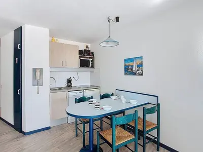 Cuisine ou kitchenette dans l'établissement Appartement T3 à Vieux-Boucau, 6 pers, terrasse et parking - FR-1-857-25