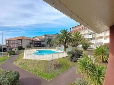 Piscine de l'établissement Vieux-Boucau: T2 4 personnes avec terrasse et vue lac - FR-1-857-29 ou située à proximité
