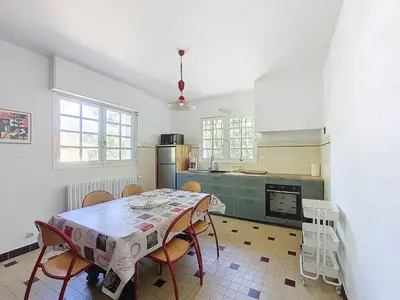 Cuisine ou kitchenette dans l'établissement Villa pour 6 pers à Moliets avec animaux admis - FR-1-857-28