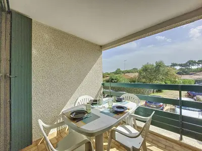 Balcon ou terrasse dans l'établissement Soustons Plage : T2 Cabine 4 pers avec Box Privatif - FR-1-857-35