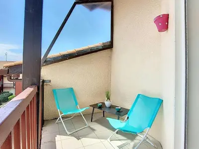 Balcon ou terrasse dans l'établissement Appartement T2 pour 6 pers avec piscine - FR-1-857-40