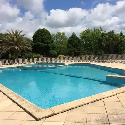 Studio sur le golf avec accès piscine