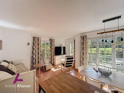 Télévision ou salle de divertissement dans l'établissement Maison 6 pers, terrasse, animaux admis, Moliets-et-Maa - FR-1-857-46