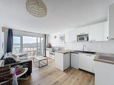 Cuisine ou kitchenette dans l'établissement T2 pour 4 pers avec terrasse à Vieux-Boucau - FR-1-857-51
