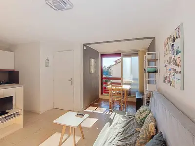 Cuisine ou kitchenette dans l'établissement Appartement T2 Soustons Plage - 4 pers - FR-1-857-49