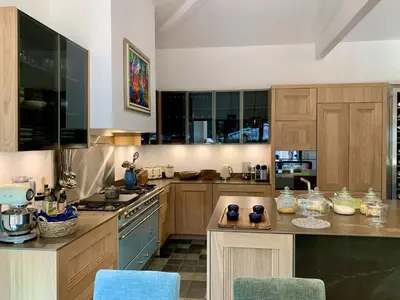 Cuisine ou kitchenette dans l'établissement Villa Almadoti - ARCHIK Pyla-sur-Mer