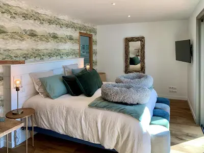 Un ou plusieurs lits dans un hébergement de l'établissement Villa Almadoti - ARCHIK Pyla-sur-Mer