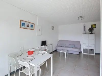 Télévision ou salle de divertissement dans l'établissement Soustons Plage - T2, 4 pers, Animaux admis, Parking - FR-1-857-55