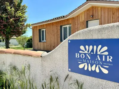 Certificat, récompense, panneau ou autre document affiché dans l'établissement Maison, véranda & jardin Bassin d'Arcachon