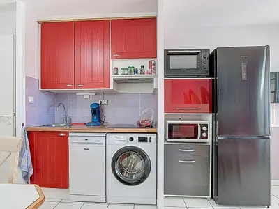 Cuisine ou kitchenette dans l'établissement Studio cabine proche golf et océan avec wifi et parking sécurisé - FR-1-857-57