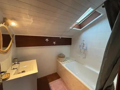 Salle de bains dans l'établissement Pignada Maison 6p vue sur les Pins mimizan plage