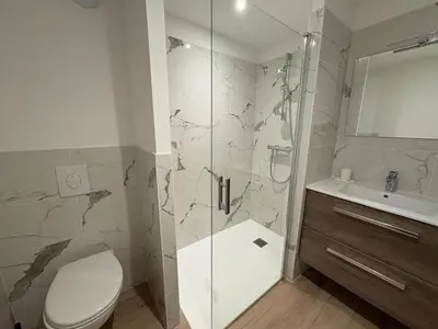 Salle de bains dans l'établissement La Maison du Caz